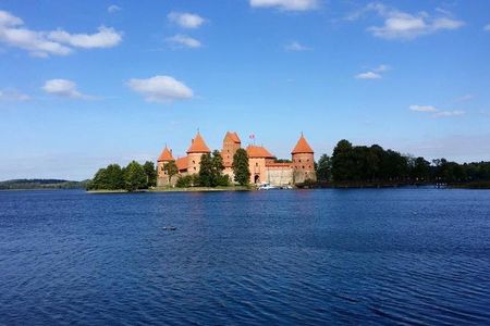 Vilnius Custom Day Trip to Trakai and Kernave