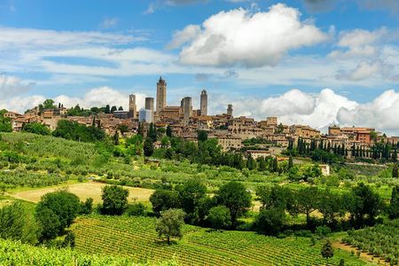 Tuscany: Day Trip to Pisa, Siena, San Gimignano, and Chianti