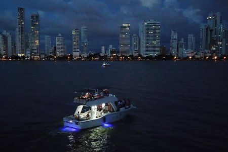 Dinner Cruise Along Cartagena's Bay