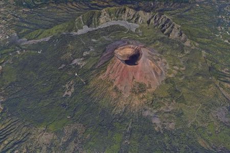 Private Day Tour to Vesuvius, Herculaneum & Pompeii with Pick Up