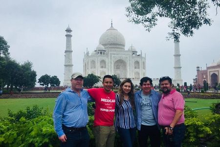 Taj Mahal Day Tour For Small Group