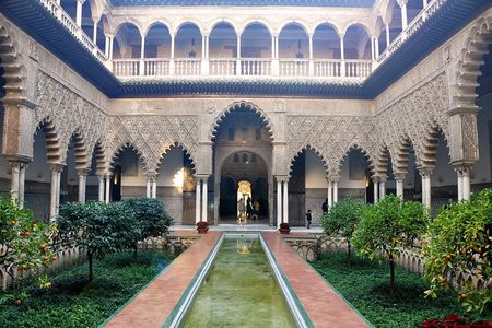 Royal Alcazar Experience: Guided Tour with Fast-Track Tickets