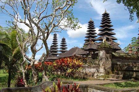 Taman Ayun and Tanah Lot Temple Tour