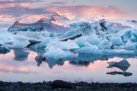 Private Jeep Tour - Glacier Lagoon and Diamond Beach 