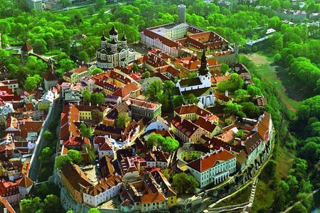 Tallinn Shore Excursion: Tallinn Sightseeing Tour by Coach and Foot