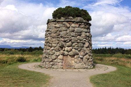 Loch-Ness, Urquhart Castle & Culloden Battlefield
