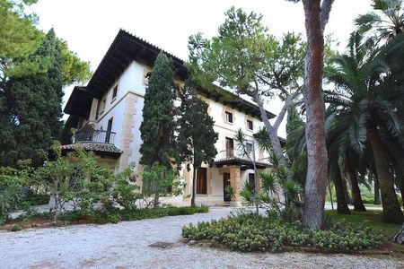 Spanish Civil War Private Walking Tour in Malaga