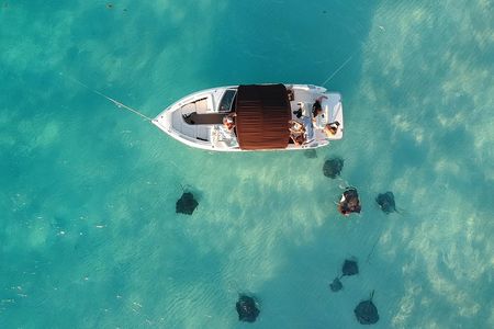 Private, luxury, custom charters to Stingray City, Snorkeling & More