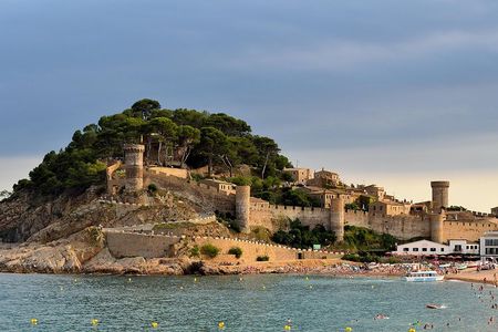 Costa Brava Small Group with Hotel Pick up and Boat Ride 