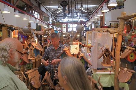 Grand City Small Group Tour of Vancouver