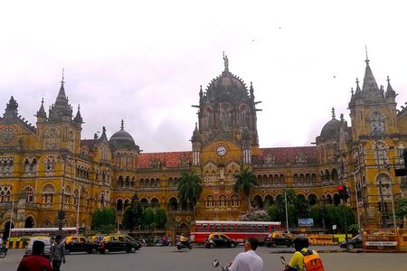 Mumbai heritage walking tour of Gothic and Art Deco buildings 