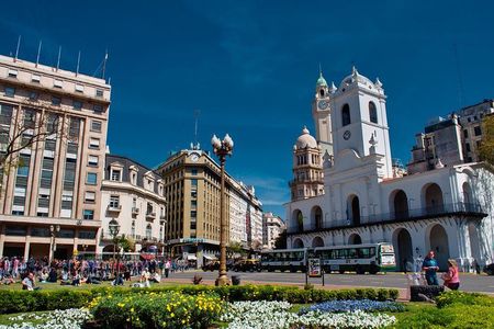 Walking tour: Plaza de Mayo and coffee time at Cafe Tortoni´s