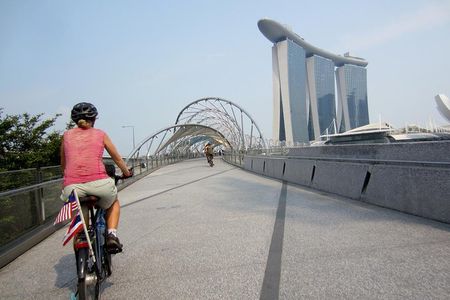 Coney island: Cycle in Singapore like a local! Eat like a local! 
