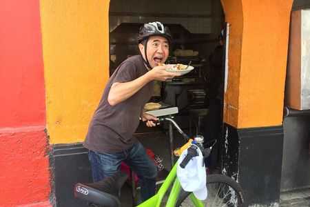 MEXICO CITY FOOD TOUR: flavors on two wheels