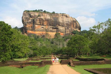 Sigiriya Rock and Dambulla Cave Temples from Negombo (All inclusive day tour)