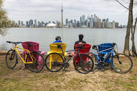 Guided Bicycle Tour - Toronto Waterfront, Island and Distillery
