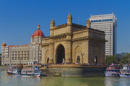 Mumbai City of Dreams In Private Vehicle