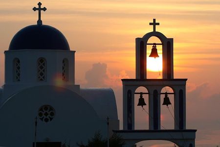 Santorini private tour .Enjoy the top sights in 5 hours!
