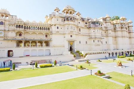 Golden Triangle Tour with Udaipur