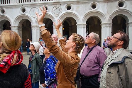 VIP Doge's Palace Secret Passages & Casanova Prison Tour