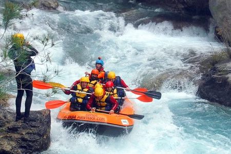 Rafting white water in Montanejos 1h Valencia