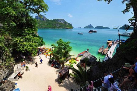 Snorkel and Kayak Tour to Angthong Marine Park by Speedboat from Koh Samui
