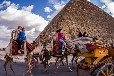 Private Cairo Tour to Pyramids of Giza Museum Citadel
