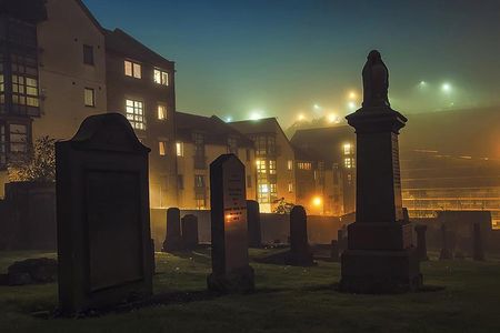 Edinburgh Darkside Walking Tour: Mysteries, Murder and Legends