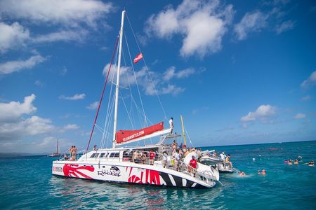 Reggae Catamaran and Snorkeling Open Bar Cruise Montego Bay