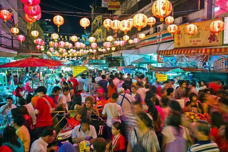 Experience Bangkok at Night with Streetfood Dinner & Foot Massage