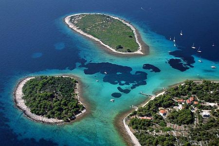 Blue Lagoon and Trogir town - half day speed boat tour