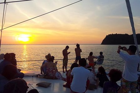 Langkawi Andaman Sea Sunset Dinner Cruise with Private Pickup