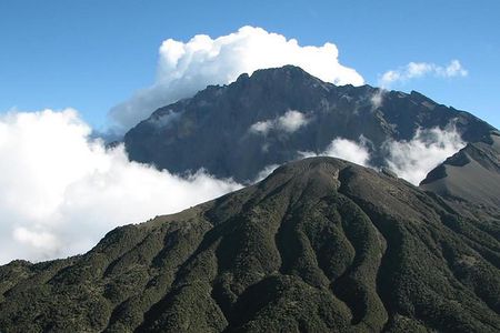 4 Days Mount Meru Trekking 