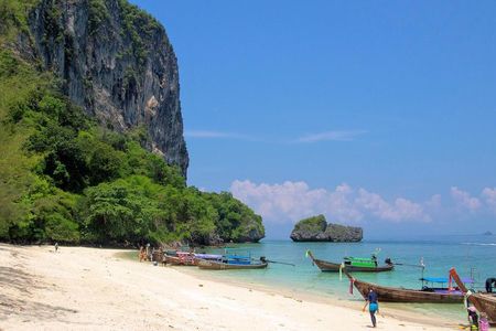 Day Tour from Phuket to 4 Islands in Krabi by Ferry & Speedboat