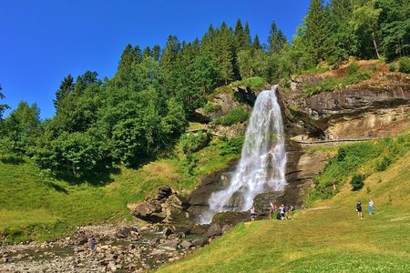 PRIVATE GUIDED TOUR: Queen of the Fjords - tour from Bergen, 6 hours