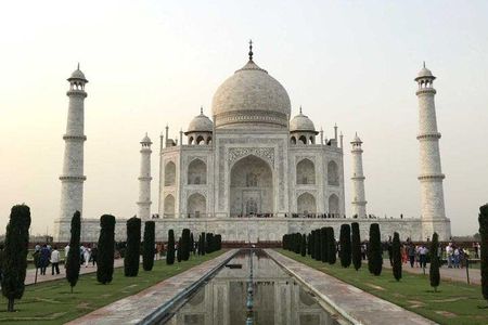 Agra: Taj Mahal Skip-the-Line Entrance Ticket