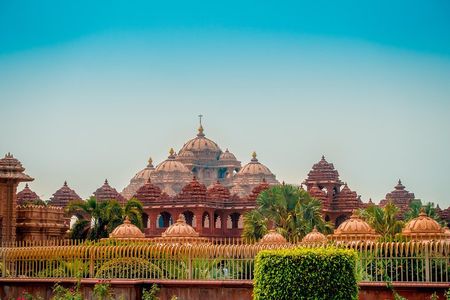 Mughal Heritage Tour Including Lodhi Garden, Humayun Tomb and Akshardham Temple