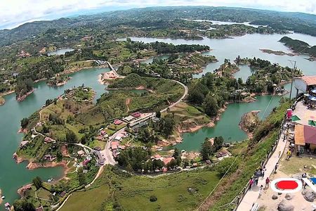 El Peñol and Guatape Private Tour from Medellin