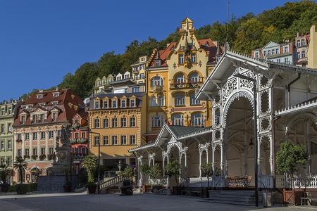 Karlovy Vary Full Day Tour from Prague