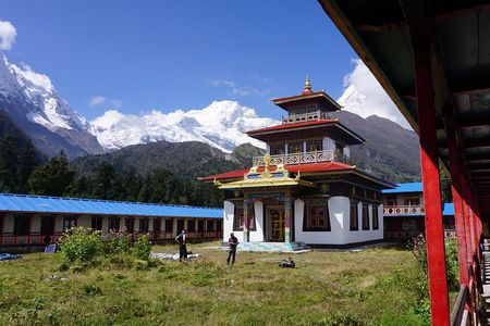Manasalu Circuit Trek