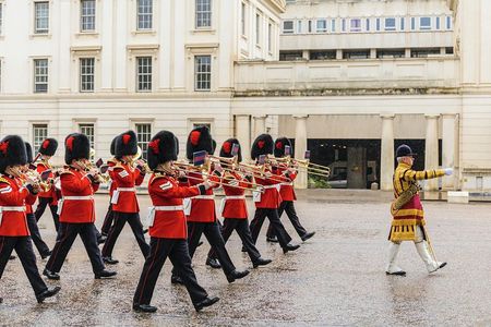 Skip the Line Westminster Abbey & Changing of The Guard Tour
