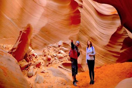 Antelope Canyon and Horseshoe Bend Day Tour from Flagstaff