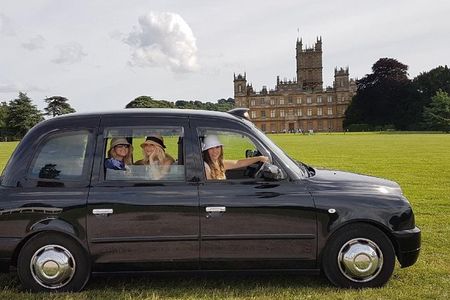 Downton Abbey and Castle Taxi Tour from London with Hotel Pickup
