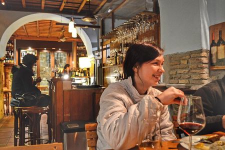 Wine Tasting, Food & Sightseeing Tour in Rome with local guide