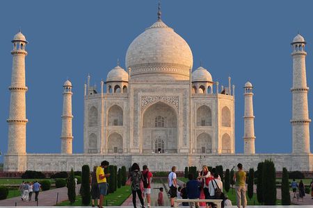 4-Days Tour of Delhi, Agra and Jaipur by Fast Air-Condition Trains 