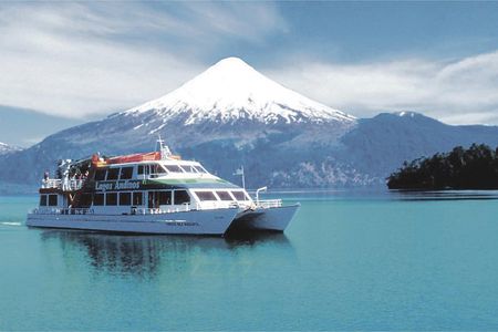 Puerto Varas: Full Day - Peulla navigation 