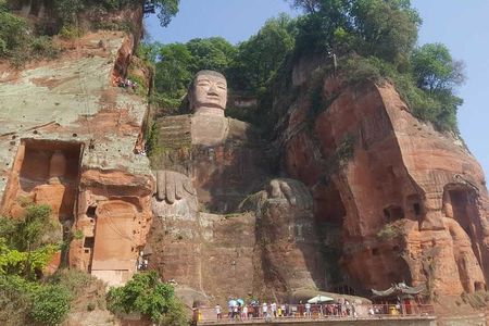 Mt Emei and Giant Buddha 2 Days Tour