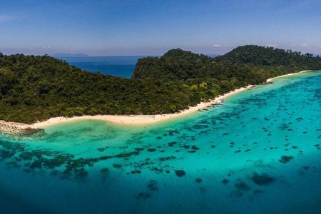 Koh Rok and Koh Haa Snorkeling Trip by Speedboat from Koh Lanta 