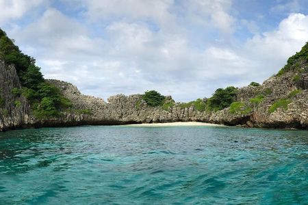 Snorkeling Tour to Rok and Haa Island by Speedboat From Koh Lanta