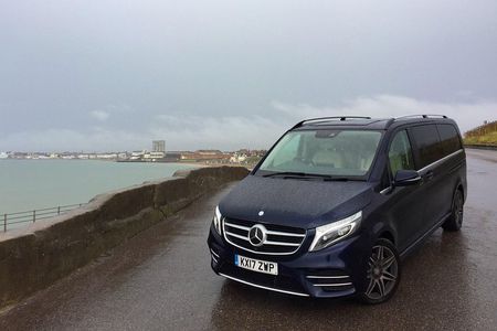 Discover London with your Executive Minivan Hire with Driver